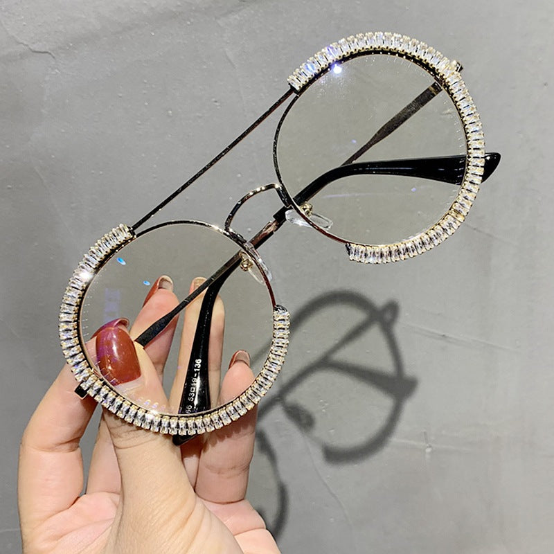 Damen glamouröse Sonnenbrille mit funkelndem Kristallrahmen Karnz