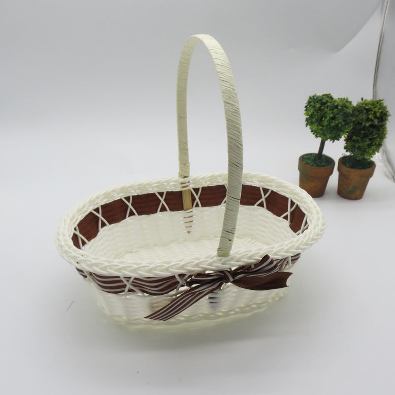 Dekorative handgewebte Osternest Karnz