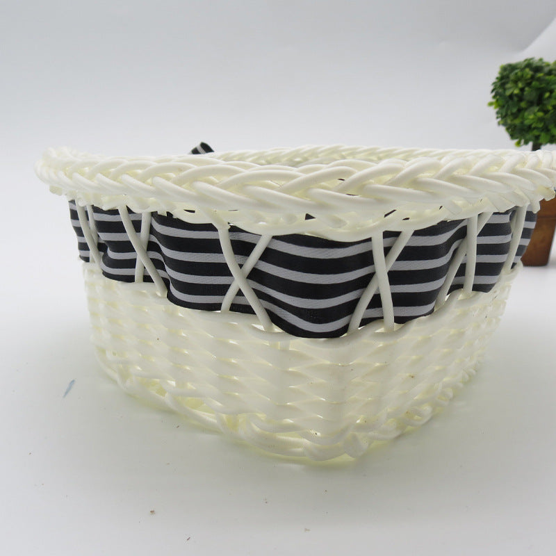 Dekorative handgewebte Osternest Karnz