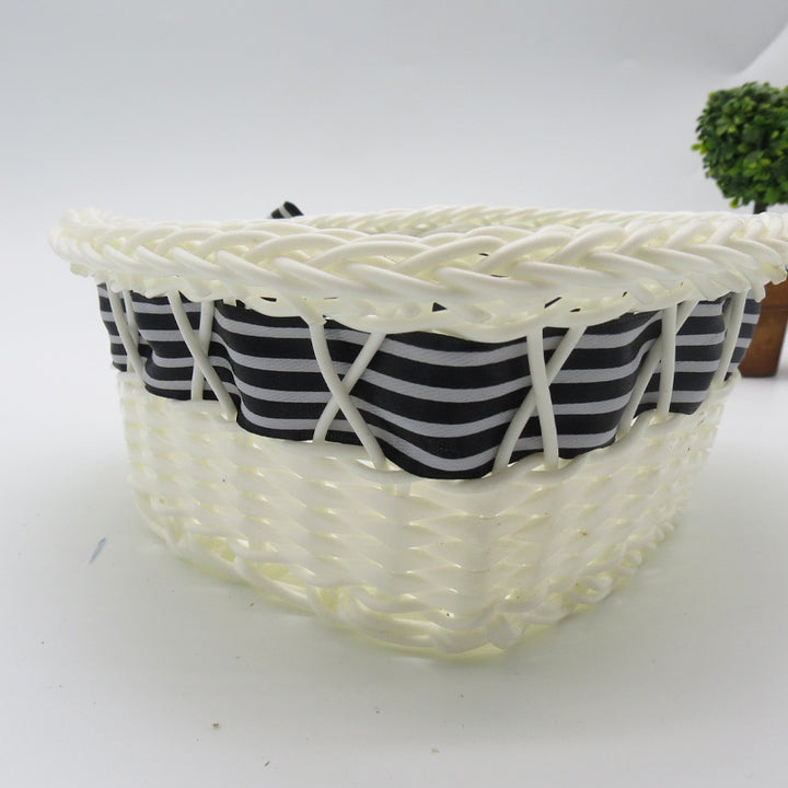 Dekorative handgewebte Osternest Karnz