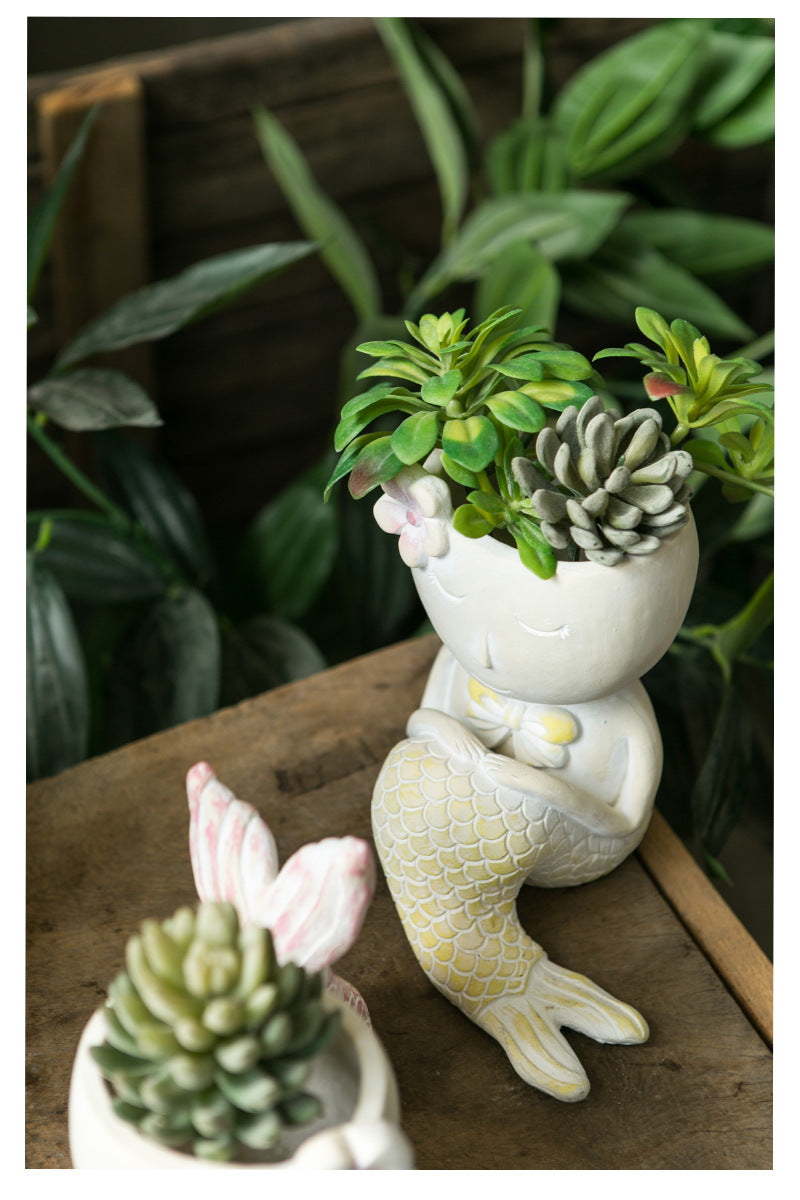 Künstlerische Blumengefäße Karnz