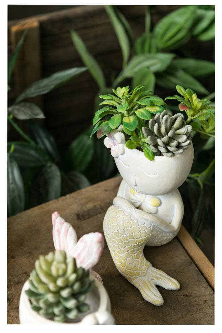 Künstlerische Blumengefäße Karnz