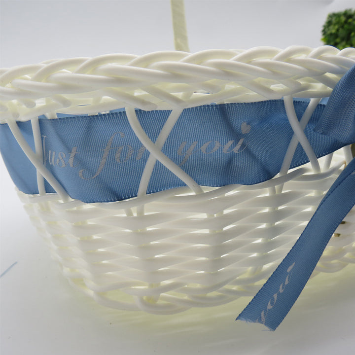 Dekorative handgewebte Osternest Karnz