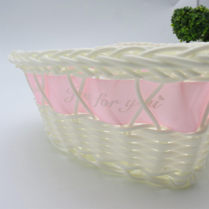 Dekorative handgewebte Osternest Karnz