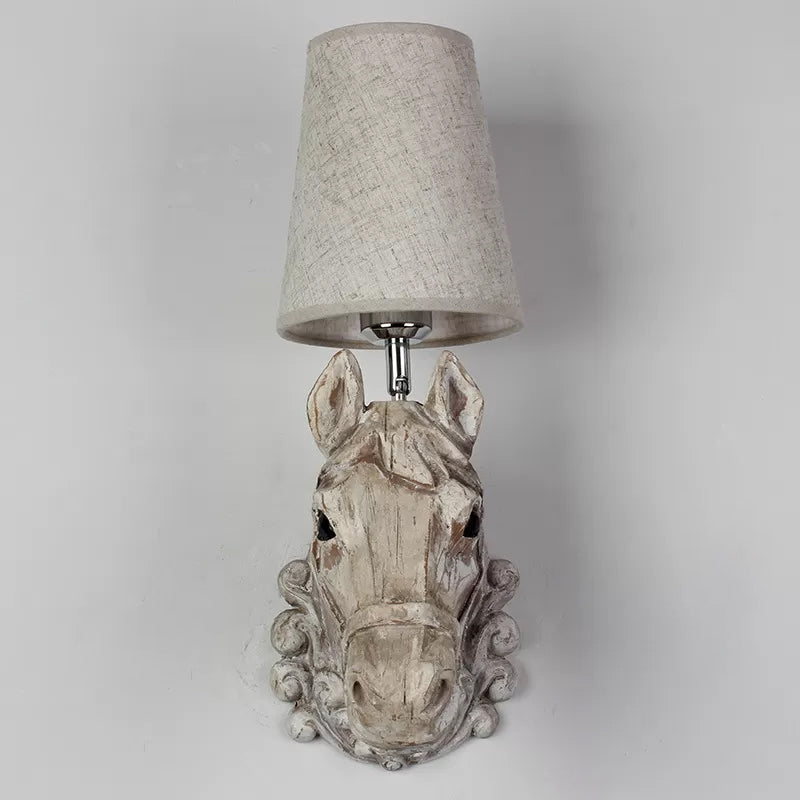 Art Deco Pferdekopf Wandscone Harz 1-Licht Restaurant Wandmontierte Lampe mit Kegelshade in Hellbraun | Karnz