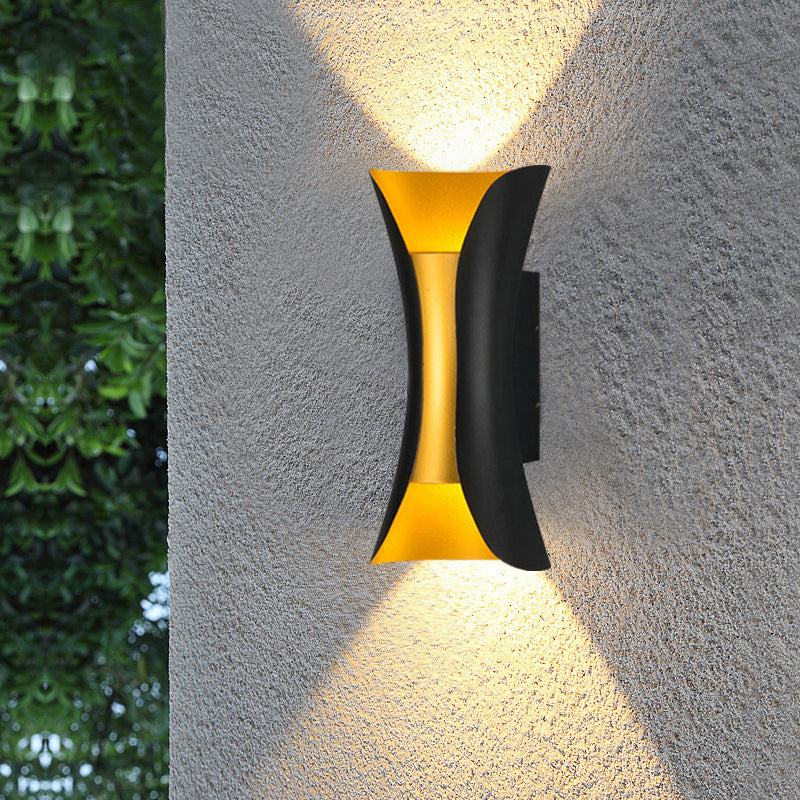 Klein/Groß Flackernde LED Wandleuchte Modern Metall 2 Glühbirnen Schwarz/Weiß/Weiß-Gold Auf Ab Licht für Terrasse | Karnz