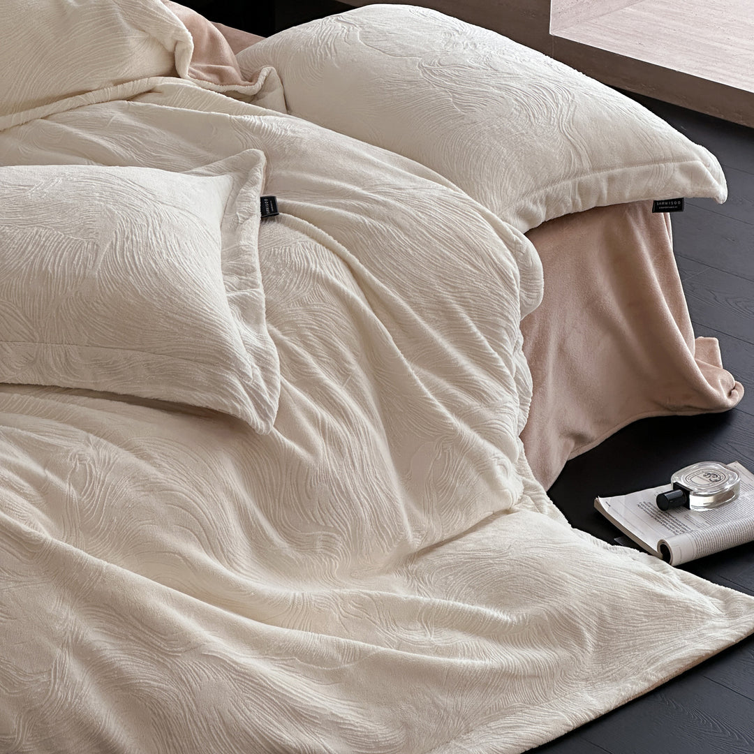 Wärmendes Bettwäsche-Set aus Milchfaser-Fleece