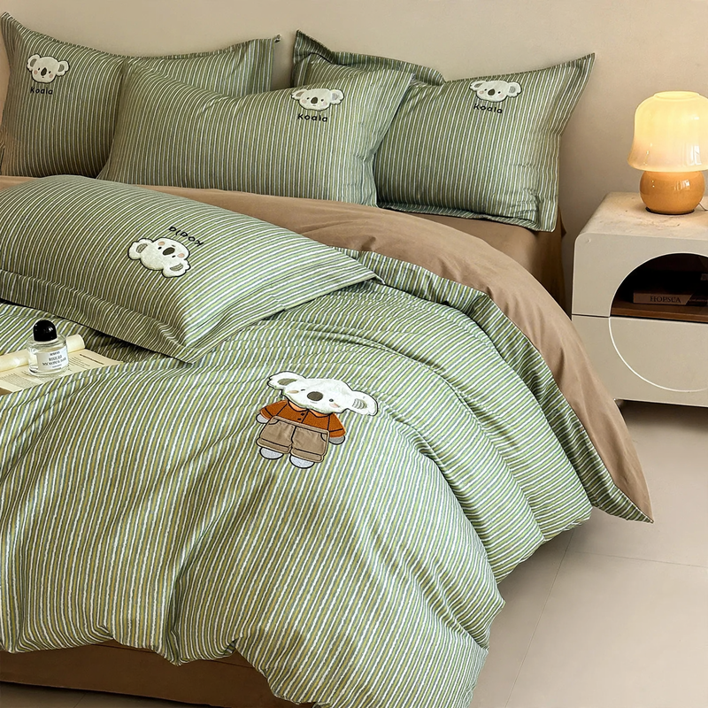 Baumwoll-Bettwäsche-Set, 4-teilig, mit Bären-Stickerei