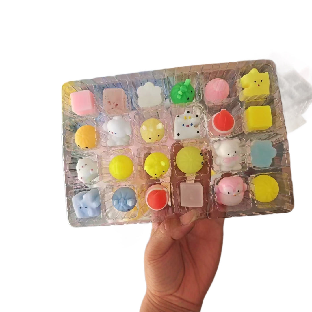 Weihnachts-Adventskalender mit 24 Überraschungs-Quetschfiguren