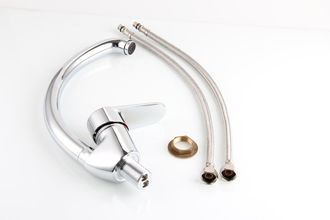 Edelstahl-Küchenarmatur mit Brausefunktion