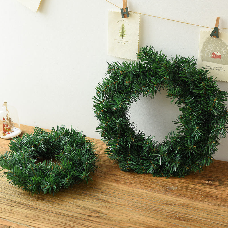 Dekorativer Weihnachtskranz aus PVC, verschiedene Größen