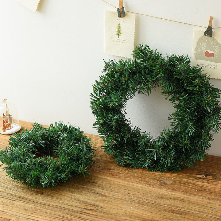 Dekorativer Weihnachtskranz aus PVC, verschiedene Größen