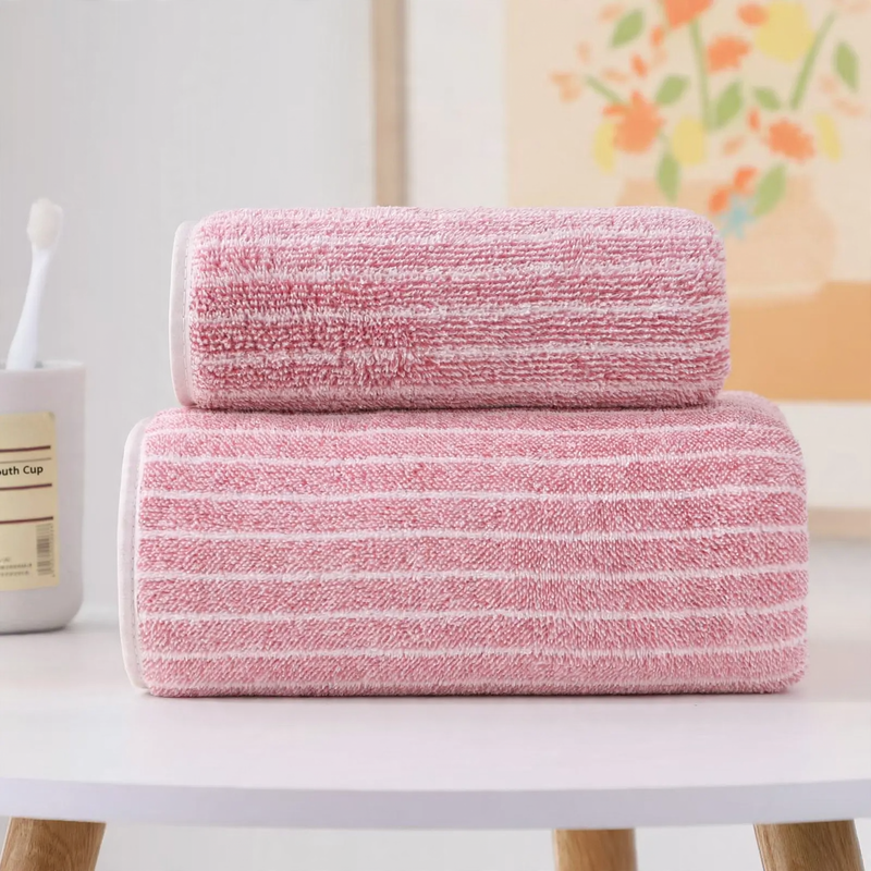 Badetuch-Set aus Korallenfleece, 2-teilig