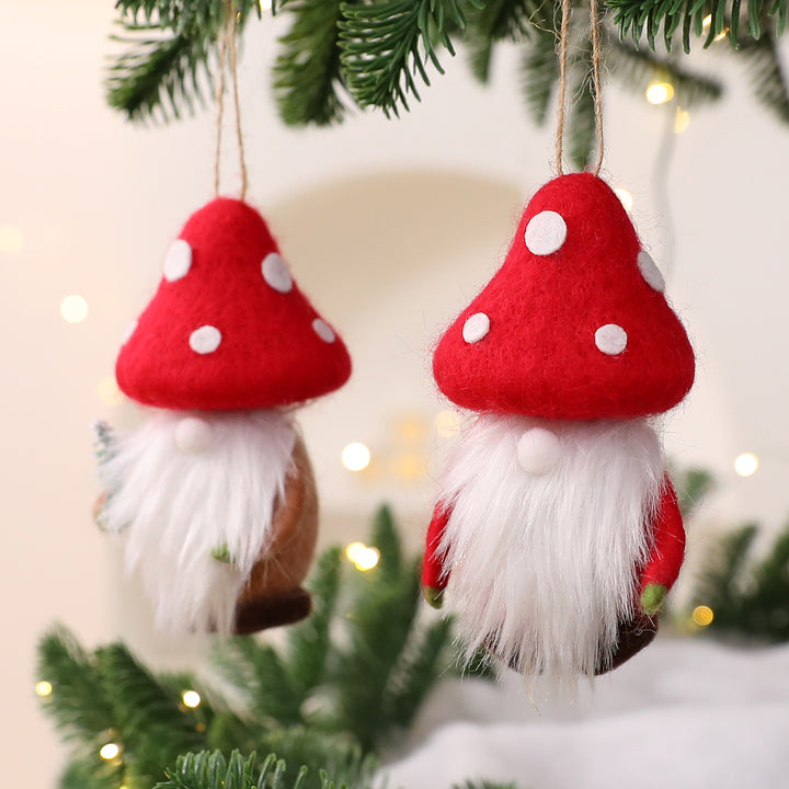 Weihnachtlicher Wichtel-Anhänger aus Filz