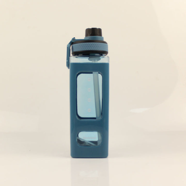 Große Trinkflasche mit Strohhalm 700–900 ml