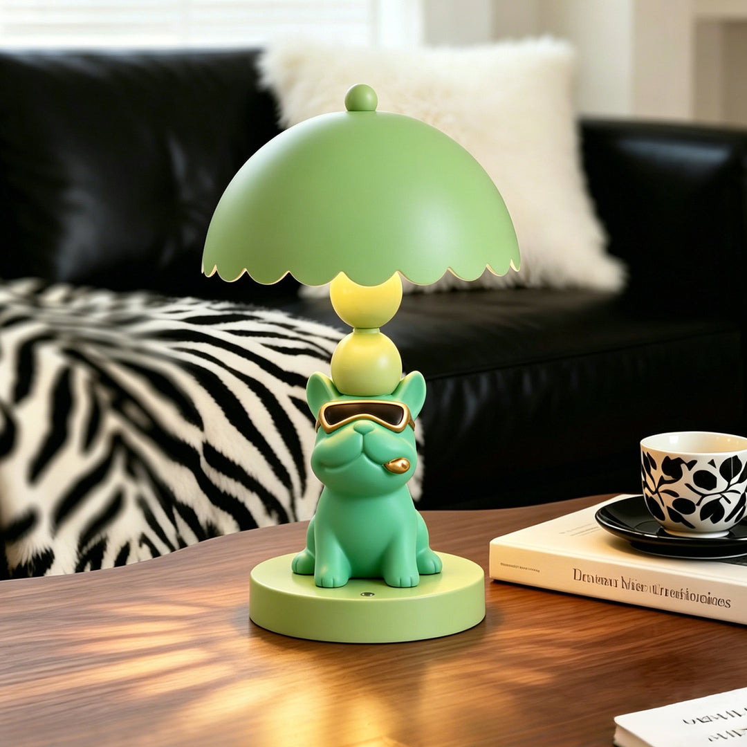 Französische Bulldoggen-Tischlampe Grün mit Sonnenbrille