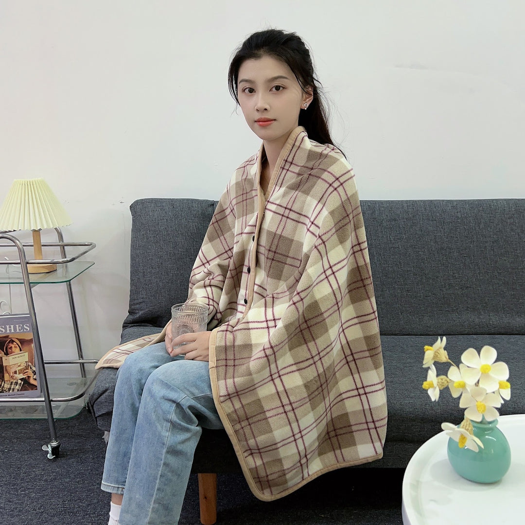 Korallenfleece-Decke mit geometrischem Muster