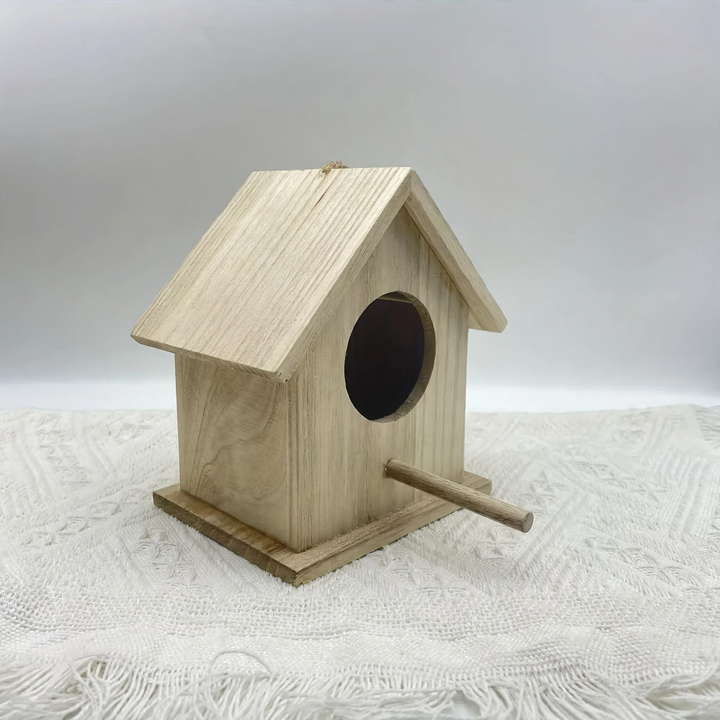 Hängendes Vogelhaus aus Massivholz für den Garten