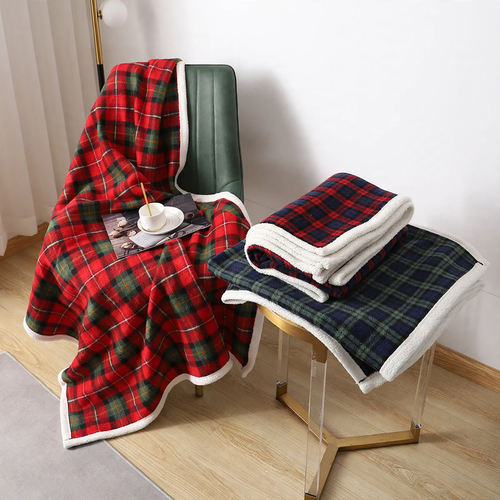 Kuscheldecke mit Karomuster, Polyester