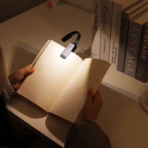 Kompakte LED-Klemmleuchte für Studium und Bett