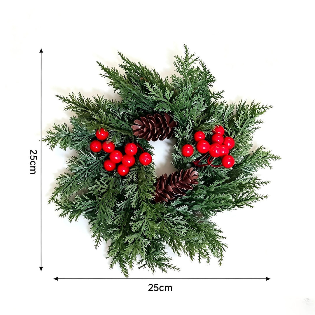 Weihnachtlicher Kranz mit Beeren und Zapfen, PE