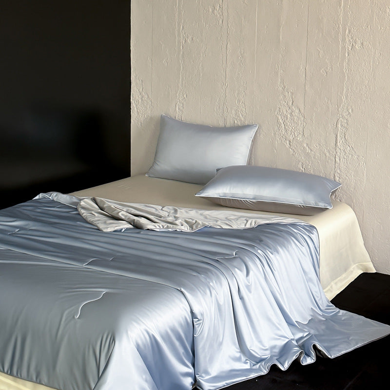 Seidensommer-Steppbett mit Maulbeerseide-Füllung