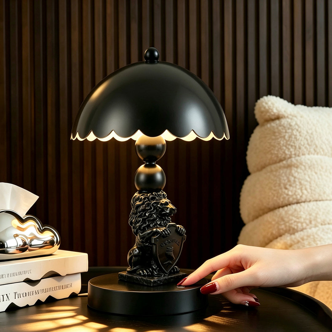 Schwarze Löwen-Pilz-Lampe mit Farbwechsel