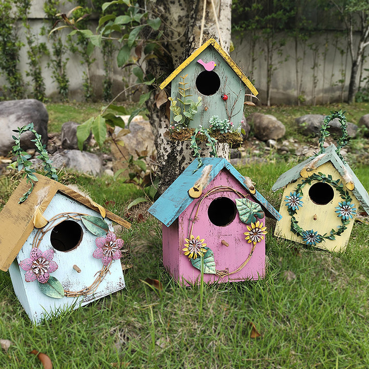 Vogelhaus aus Kiefernholz zur Wandmontage