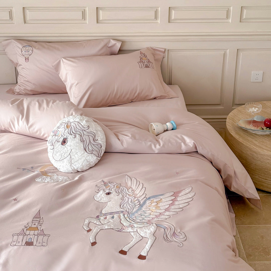 Baumwoll-Bettwäsche-Set mit Cartoon-Stickerei