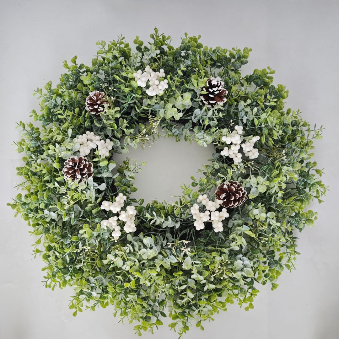 Weihnachtlicher Eukalyptus-Kranz mit Welcome-Schild 60 cm
