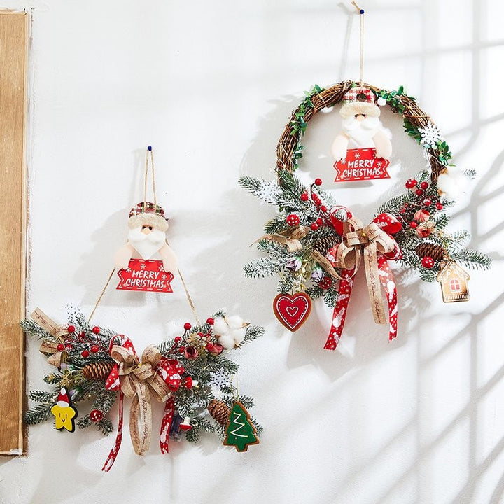 Weihnachtskranz mit Natur-Elementen, europäischer Stil