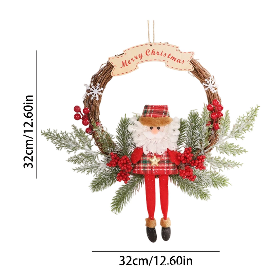 Handgefertir Weihnachtskranz aus Rattan mit Tannenzapfen
