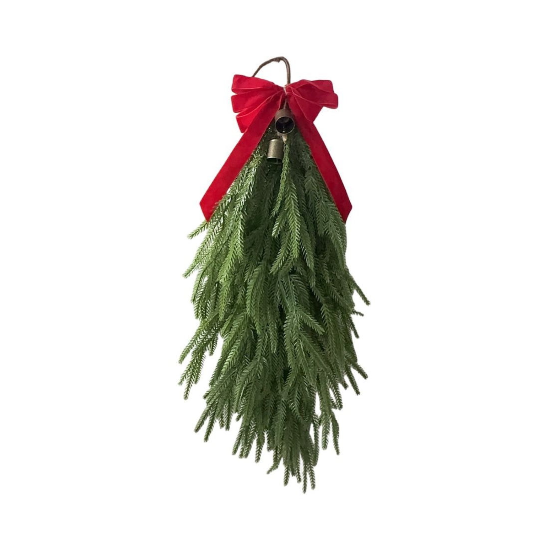 Dekorativer Weihnachtskranz im Landhausstil
