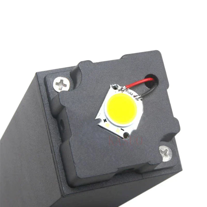 Moderne Gartenlampe aus Aluminium - Wetterfeste LED Außenbeleuchtung | Karnz