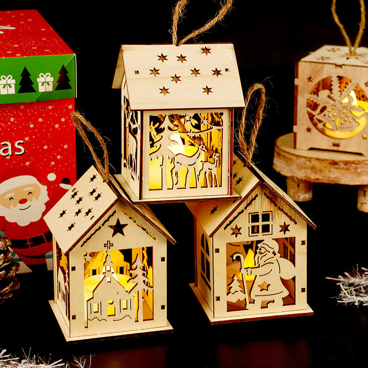 Beleuchtetes Holzhaus für die Weihnachtszeit
