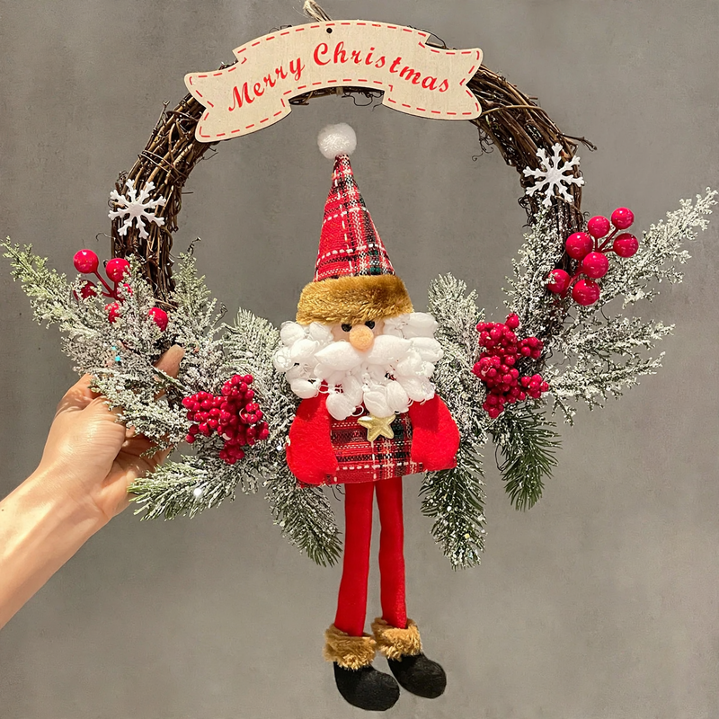 Dekorativer Weihnachtskranz mit Figuren