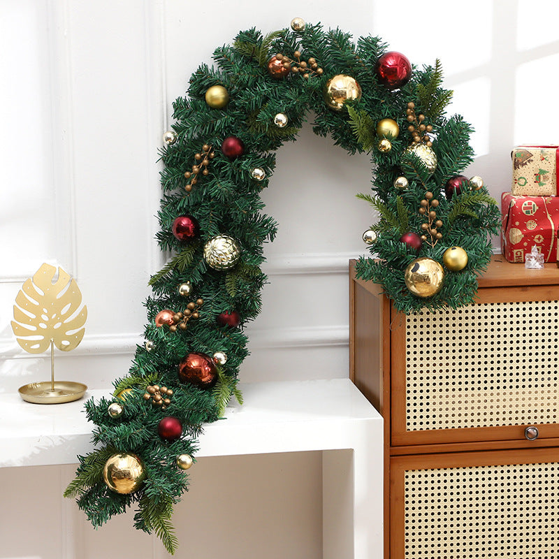 Dekorativer Weihnachtskranz aus Kunststoff