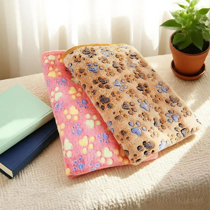 Haustiermatte aus Fleece, Pfoten- und Knochenmuster