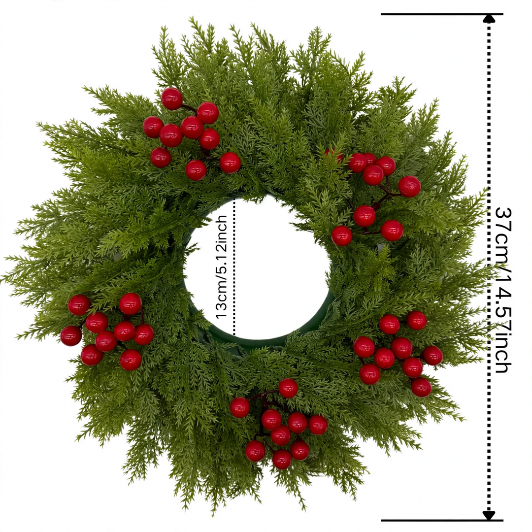 Künstlicher Weihnachtskranz mit Tannennadeln und Beeren
