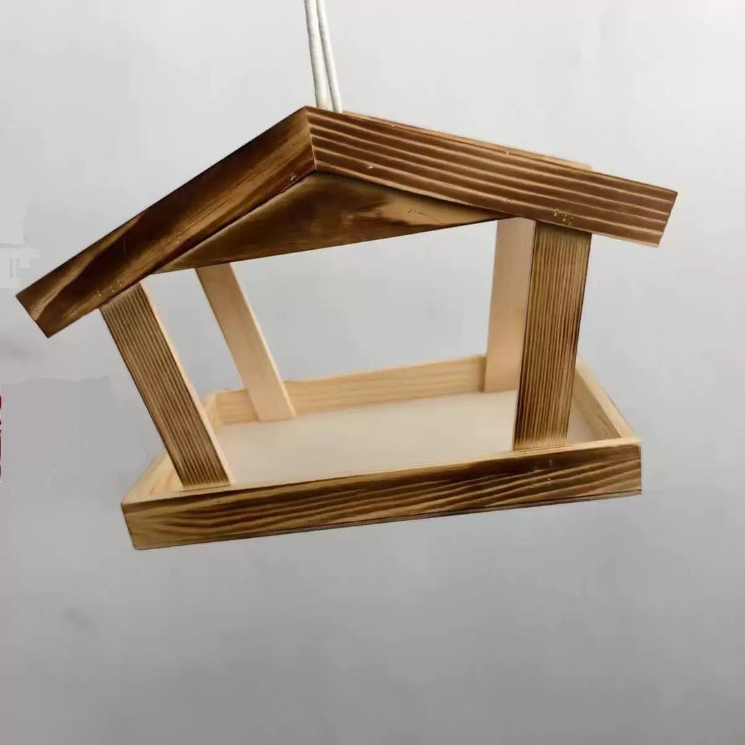 Hängendes Vogelhaus aus Massivholz für den Außenbereich
