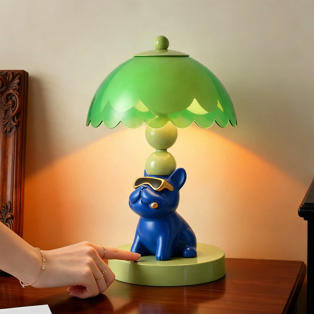 Französische Bulldogge Tischlampe mit Sonnenbrille