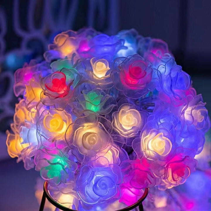 LED-Lichterkette mit Kugeln und Sternen für stimmungsvolles Licht