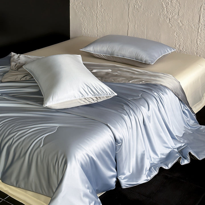 Seidensommer-Steppbett mit Maulbeerseide-Füllung