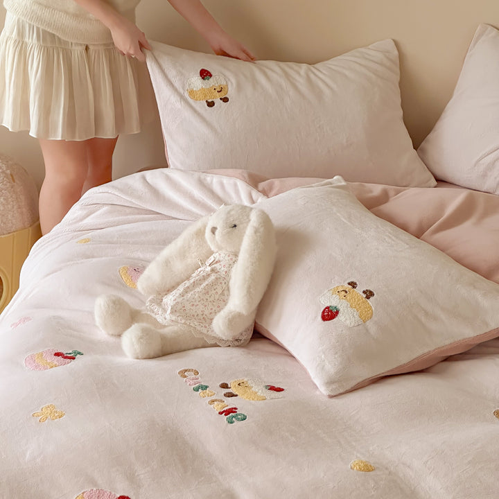 Winterbettgarnitur aus Milchfleece mit Cartoon-Motiv