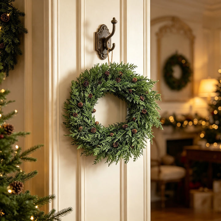 Weihnachtskranz mit Tannenzapfen, 60 cm
