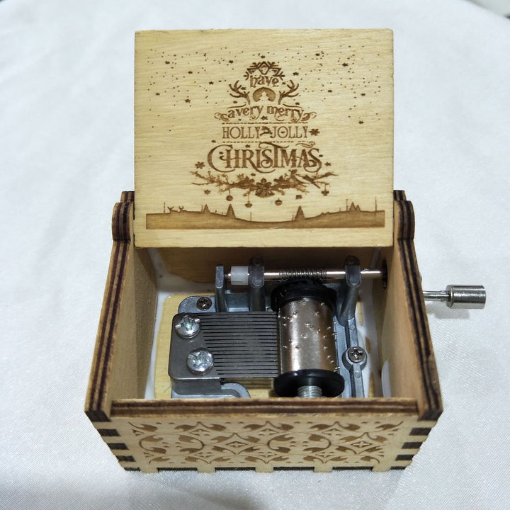 Dekorative Spieluhr aus Holz mit Gravur