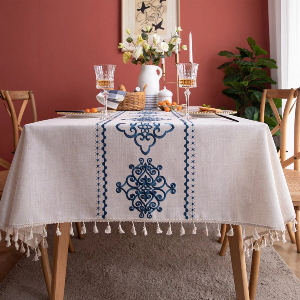 Sorella Luxe bestickte Tischdecke