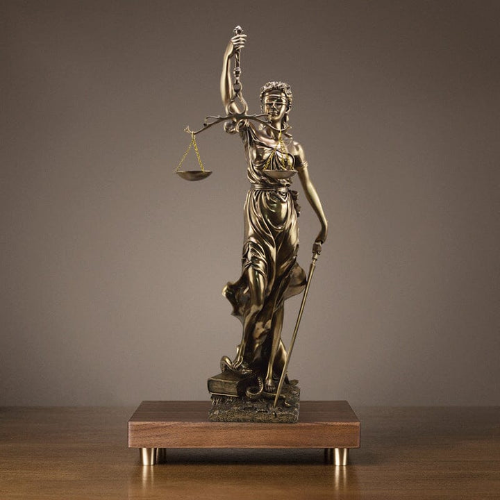 Göttin der Gerechtigkeit Statue Dekoration | Karnz