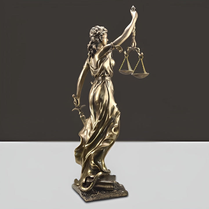 Statue der Göttin der Gerechtigkeit – Eine elegante dekorative Skulptur von Justitia | Karnz