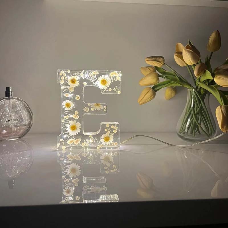 Sandsberg | Harz-Blumen-Nachtlicht | LED-Deko-Lampe in Buchstabenform